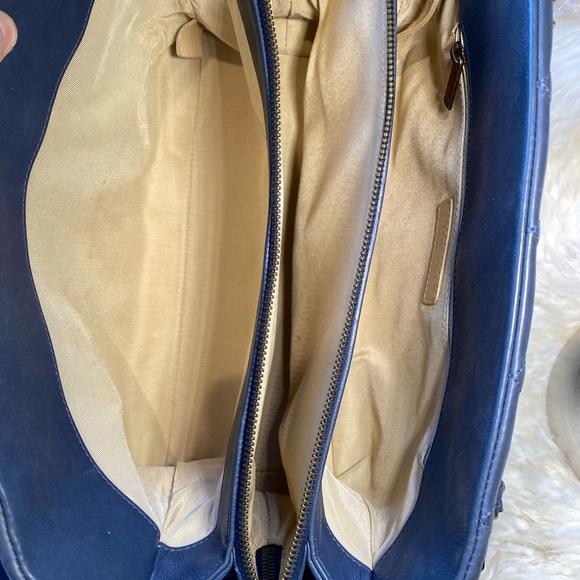 Authentic Chanel tote - Picture 9 of 16